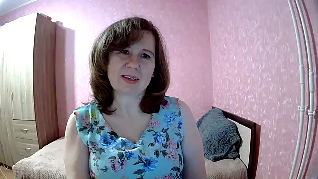 Snapshot of Starsan chatting on 11.29.25 Starsan online show from 11.29.25