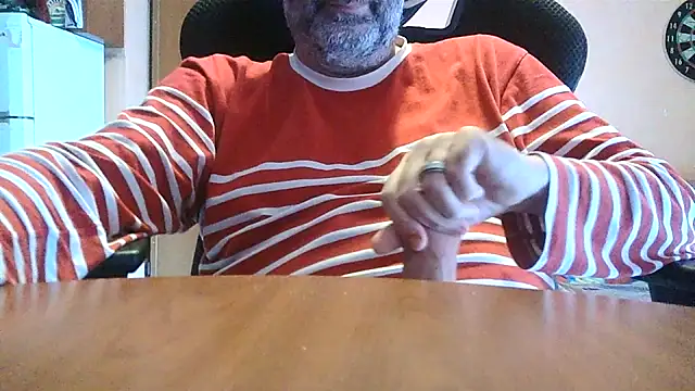 Snapshot of lanata chatting on 03.07.25 lanata online show from 03.07.25