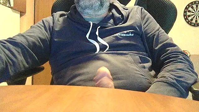 Snapshot of lanata chatting on 03.14.25 lanata online show from 03.14.25