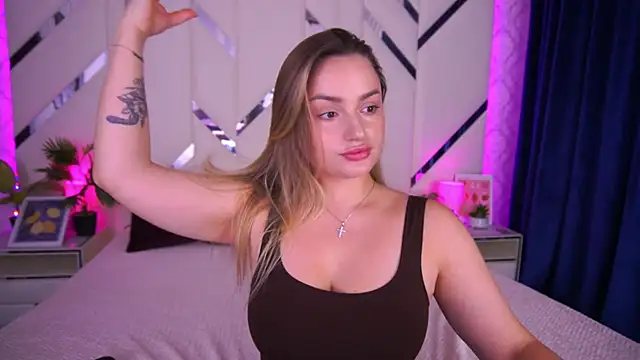 LindsieGreyy online show from 10.17.25