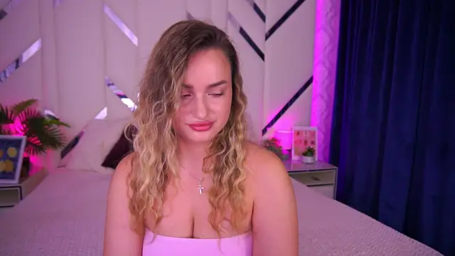 LindsieGreyy online show from 10.19.25