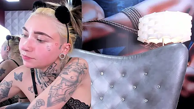 miss   angel online show from 02.11.25