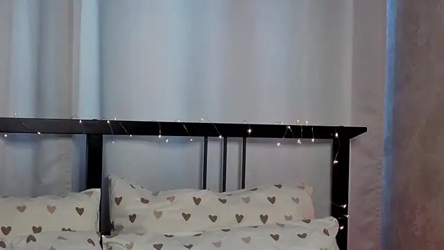 Snapshot of JoYung chatting on 02.20.26 JoYung online show from 02.20.26