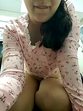 Snapshot of Emily_homegirl chatting on 02.13.25 Emily homegirl online show from 02.13.25