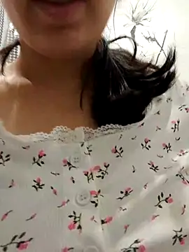 Snapshot of Emily_homegirl chatting on 02.23.25 Emily homegirl online show from 02.23.25