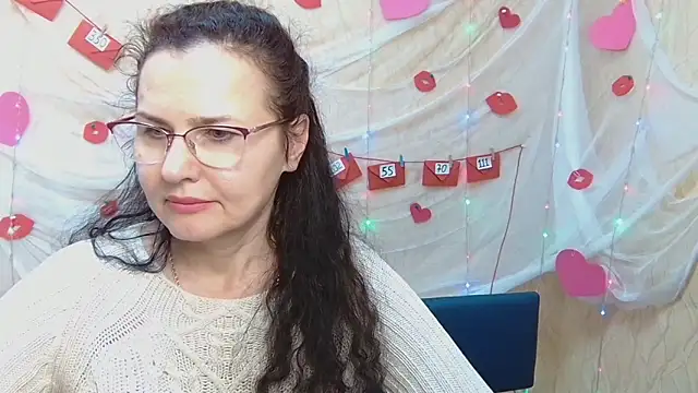 Snapshot of Miroslava_Happi chatting on 03.11.25 Miroslava Happi online show from 03.11.25