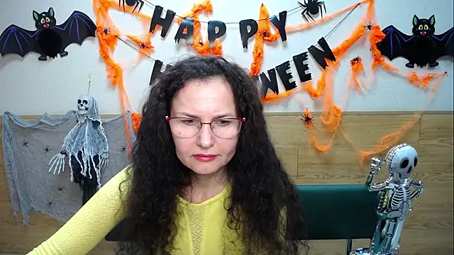 Snapshot of Miroslava_Happi chatting on 10.27.25 Miroslava Happi online show from 10.27.25