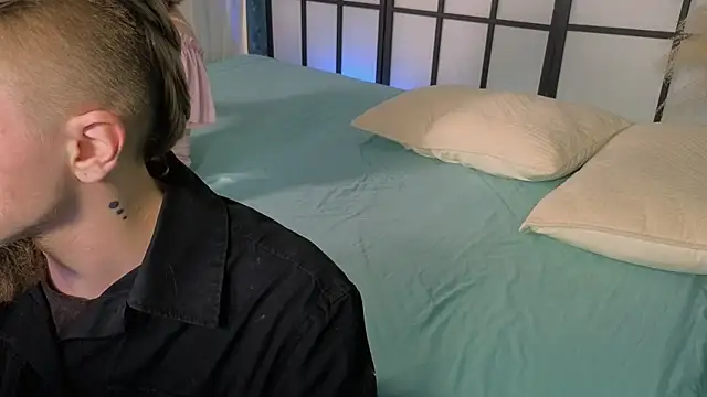 Snapshot of Saint_Vicious chatting on 03.15.25 Saint Vicious online show from 03.15.25