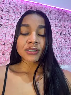 Lynda Bonnie online show from 11.16.25