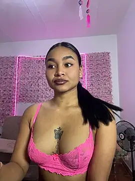 Snapshot of Lynda_Bonnie chatting on 06.23.26 Lynda Bonnie online show from 06.23.26