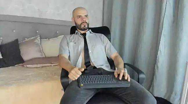 Luke Diaz7 online show from 02.21.25