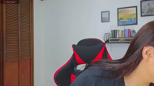 Snapshot of atenea_02_love chatting on 07.06.26 atenea 02 love online show from 07.06.26