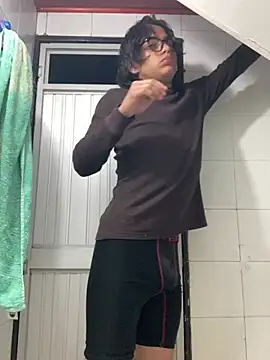 Snapshot of shadowsofgarden chatting on 02.17.25 shadowsofgarden online show from 02.17.25