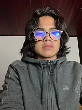 Snapshot of shadowsofgarden chatting on 02.19.25 shadowsofgarden online show from 02.19.25