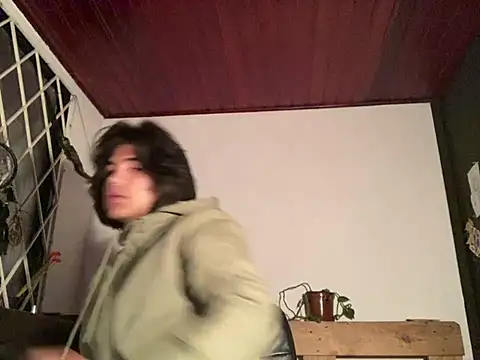 Snapshot of shadowsofgarden chatting on 02.27.25 shadowsofgarden online show from 02.27.25