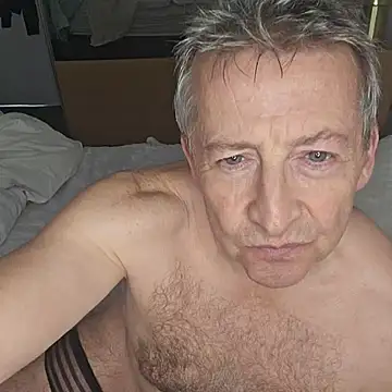 Snapshot of mann4u147 chatting on 10.28.25 mann4u147 online show from 10.28.25