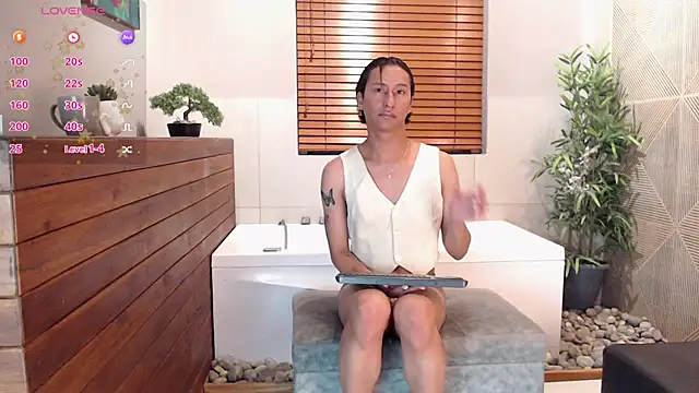 Georgina Palacios  online show from 02.25.25