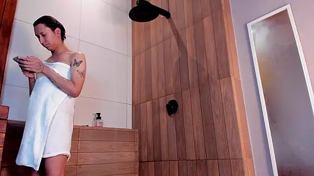 Georgina Palacios  online show from 03.15.25