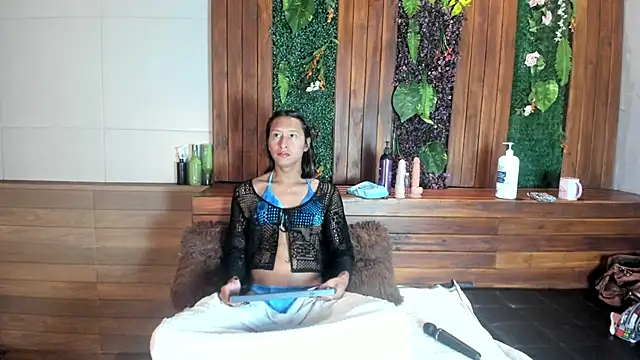 Georgina Palacios  online show from 12.14.25