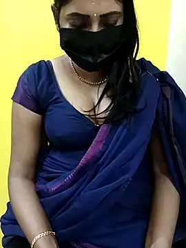 Snapshot of Thamarai28 chatting on 03.08.25 Thamarai28 online show from 03.08.25