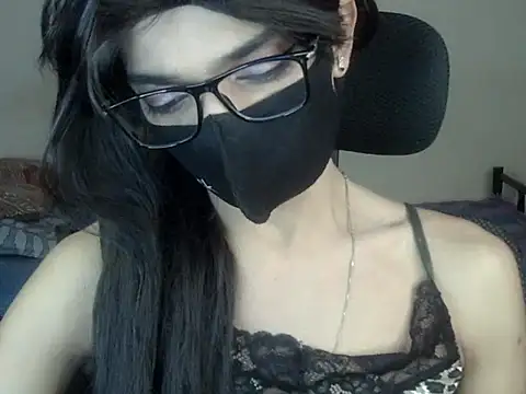 YourCDBitch online show from 10.05.25