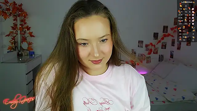 Snapshot of EmilyxxGraces chatting on 10.02.25 EmilyxxGraces online show from 10.02.25