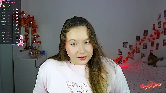 Snapshot of EmilyxxGraces chatting on 11.30.25 EmilyxxGraces online show from 11.30.25