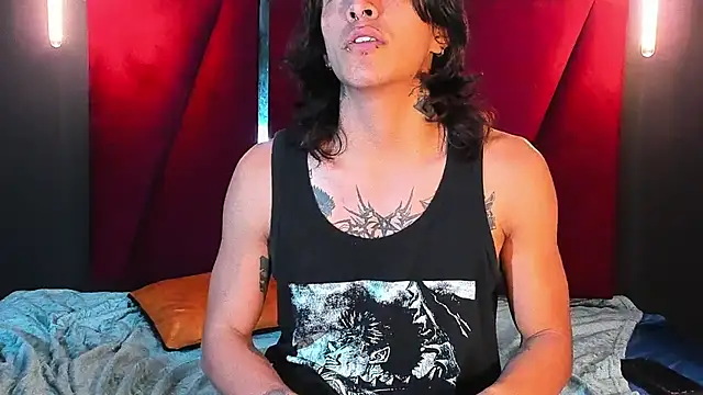 ParanoidTemptaion  online show from 02.25.25