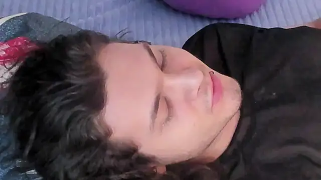 ParanoidTemptaion  online show from 09.16.25