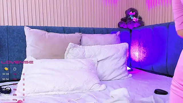 Snapshot of elizabeth_20 chatting on 03.06.25 elizabeth 20 online show from 03.06.25