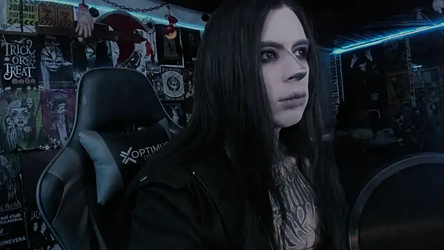 Snapshot of rotten_dreams chatting on 09.29.25 rotten dreams online show from 09.29.25