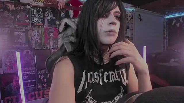 Snapshot of rotten_dreams chatting on 04.09.26 rotten dreams online show from 04.09.26