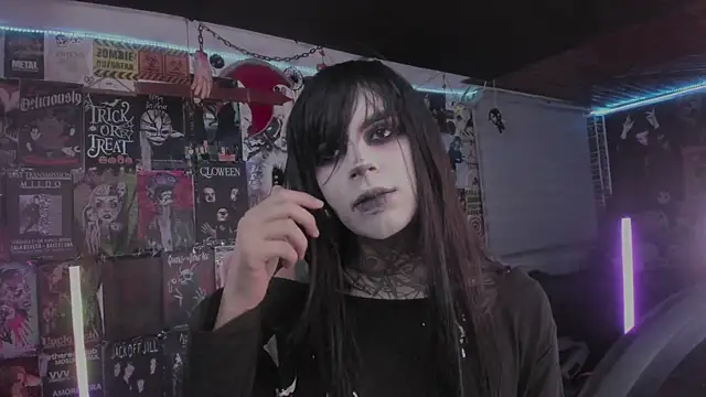 Snapshot of rotten_dreams chatting on 05.12.26 rotten dreams online show from 05.12.26