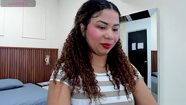 MELINAMARTINS online show from 02.28.25