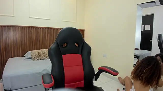 MELINAMARTINS online show from 10.02.25