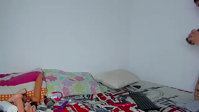 MELINAMARTINS online show from 02.02.26