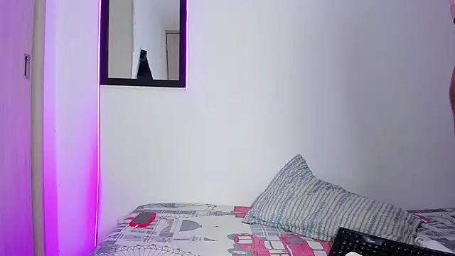 MELINAMARTINS online show from 03.17.26