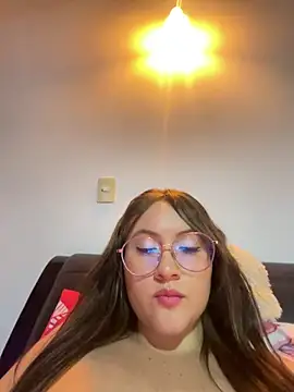 Snapshot of ValentinaOrtiz3 chatting on 02.24.25 ValentinaOrtiz3 online show from 02.24.25