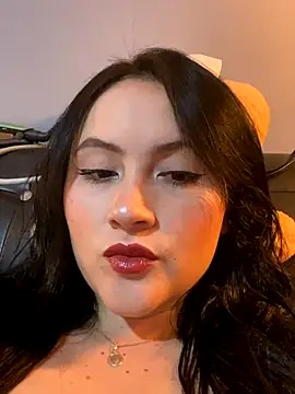 Snapshot of ValentinaOrtiz3 chatting on 11.12.25 ValentinaOrtiz3 online show from 11.12.25