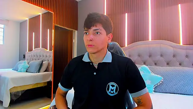 Snapshot of _JacobMiller__ chatting on 09.27.25 JacobMiller online show from 09.27.25