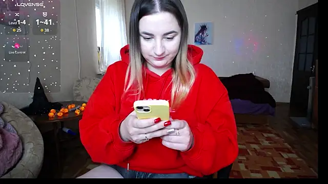 YourSwetiwGirl online show from 10.18.25