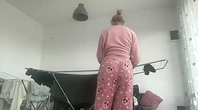 sarrah rossy online show from 02.12.25