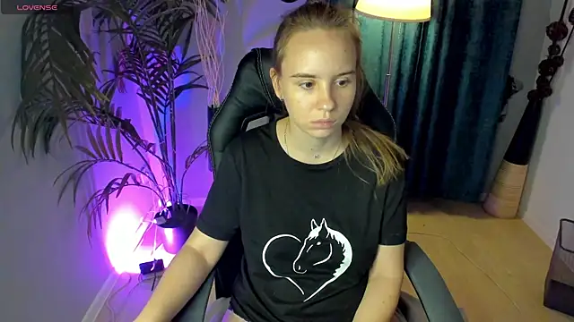 Snapshot of Lika_0ne chatting on 10.05.25 Lika 0ne online show from 10.05.25