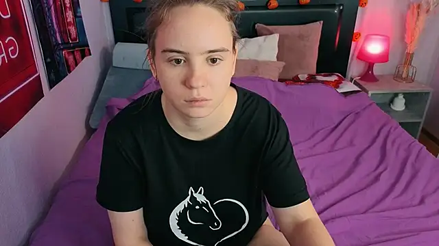 Snapshot of Lika_0ne chatting on 11.24.25 Lika 0ne online show from 11.24.25