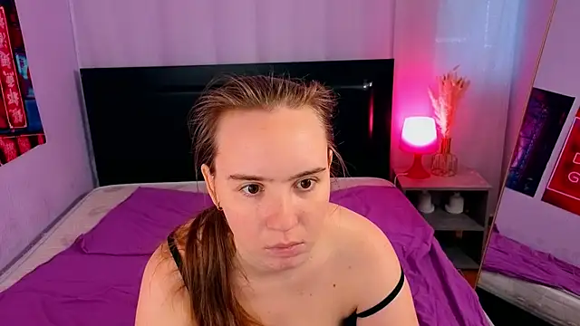 Snapshot of Lika_0ne chatting on 05.31.26 Lika 0ne online show from 05.31.26