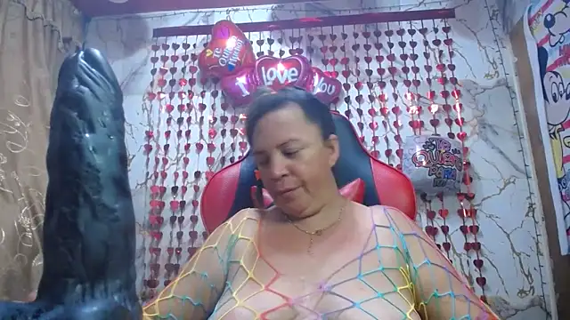 Snapshot of alina_maturehot chatting on 02.16.26 alina maturehot online show from 02.16.26