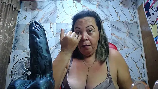 Snapshot of alina_maturehot chatting on 02.22.26 alina maturehot online show from 02.22.26