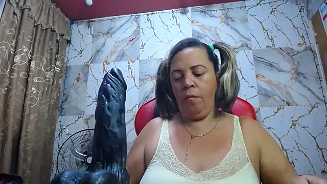 Snapshot of alina_maturehot chatting on 02.26.26 alina maturehot online show from 02.26.26