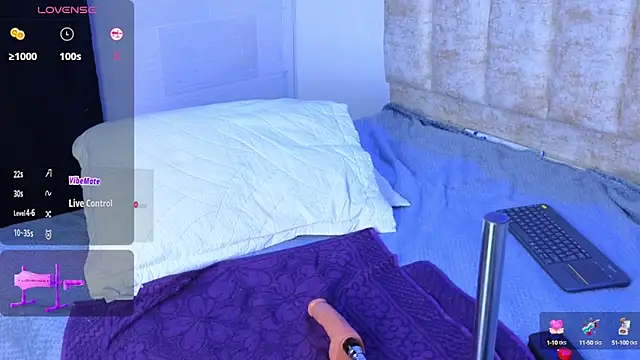 Snapshot of lanna_brunette chatting on 03.20.25 lanna brunette online show from 03.20.25