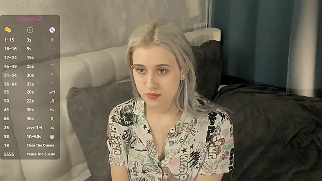 ConstanceBails online show from 03.12.25